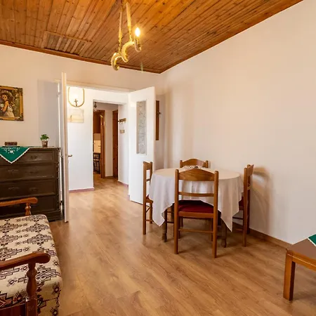 Antonis Traditional House *