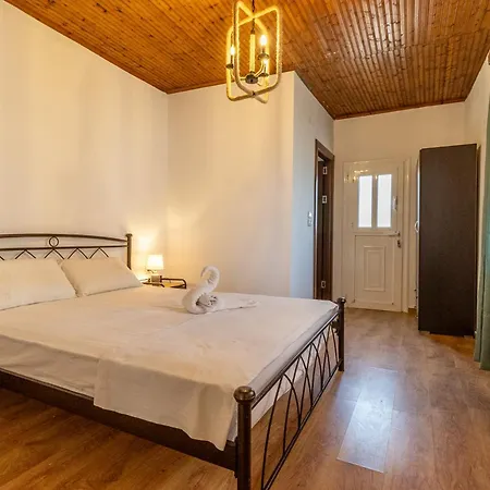 Antonis Traditional House Casa vacanze